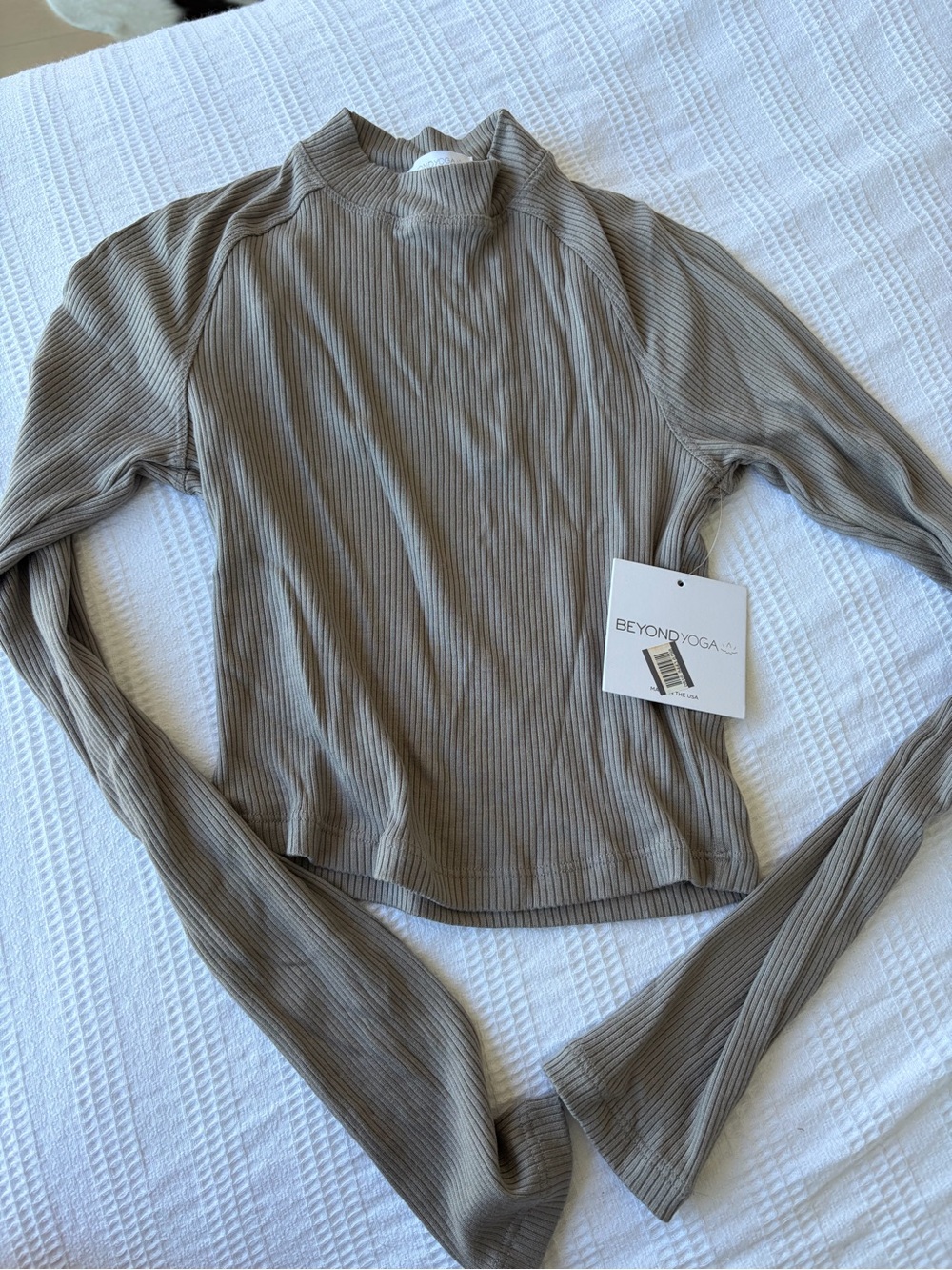 Beyond Yoga Contours Rib Mock Neck Crop Top